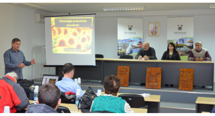 Da ne „bacamo“ đubrivo, već da prihranjujemo useve